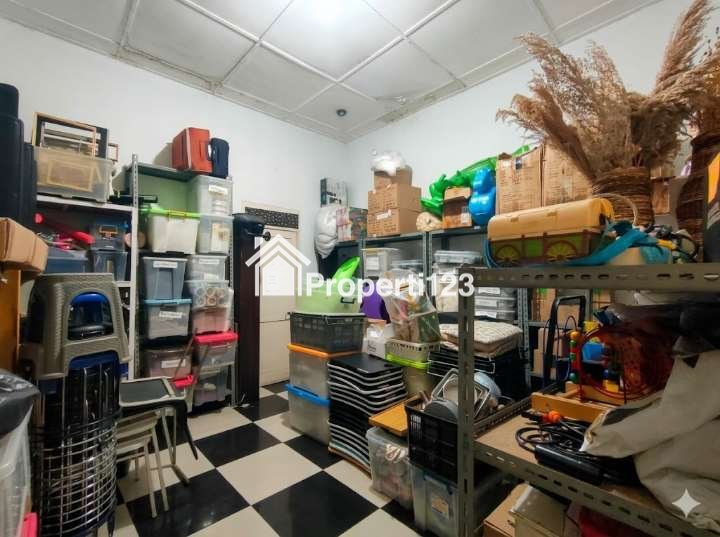 Jual Rumah Mewah Hook Luas 988m² di Sayap Ahmad Yani Dekat Kosambi Bandung – Parkir 15 Mobil! - 14