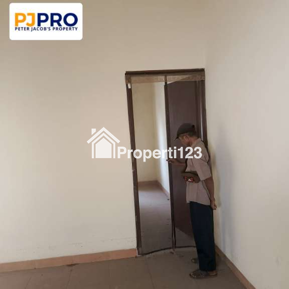 Dijual Rumah Siap Huni Harga Murah Posisi Hook di Harapan Indah 1 Bekasi - 12
