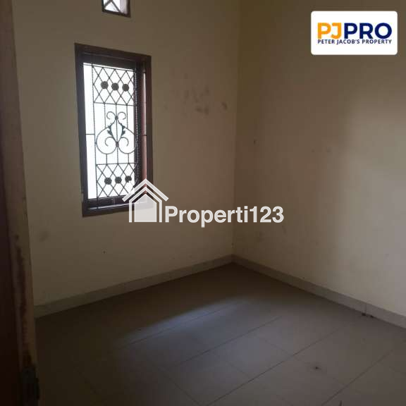 Dijual Rumah Siap Huni Harga Murah Posisi Hook di Harapan Indah 1 Bekasi - 11