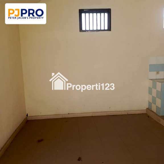 Dijual Rumah Siap Huni Harga Murah Posisi Hook di Harapan Indah 1 Bekasi - 18