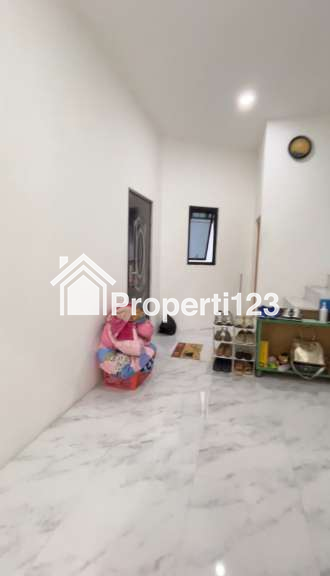 Dijual Rumah + Usaha Loundry di Jelambar Baru (Belakang Sekolah Kristen Pancaran Berkat) - 11