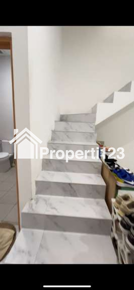 Dijual Rumah + Usaha Loundry di Jelambar Baru (Belakang Sekolah Kristen Pancaran Berkat) - 13