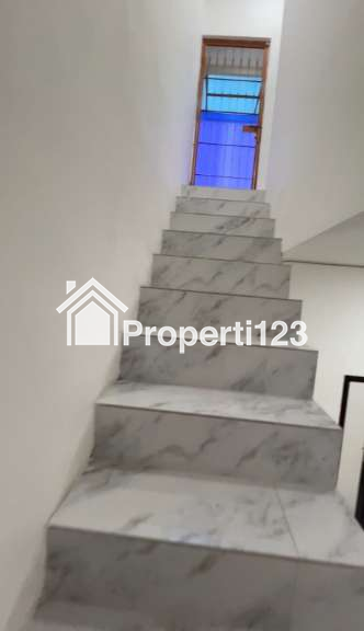 Dijual Rumah + Usaha Loundry di Jelambar Baru (Belakang Sekolah Kristen Pancaran Berkat) - 14