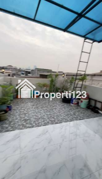 Dijual Rumah + Usaha Loundry di Jelambar Baru (Belakang Sekolah Kristen Pancaran Berkat) - 18
