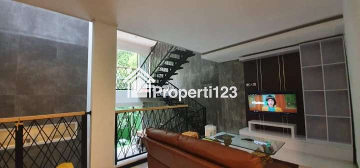 Rumah Cakep Full Furnished di Pisang Agung Dieng Malang Kota - 11