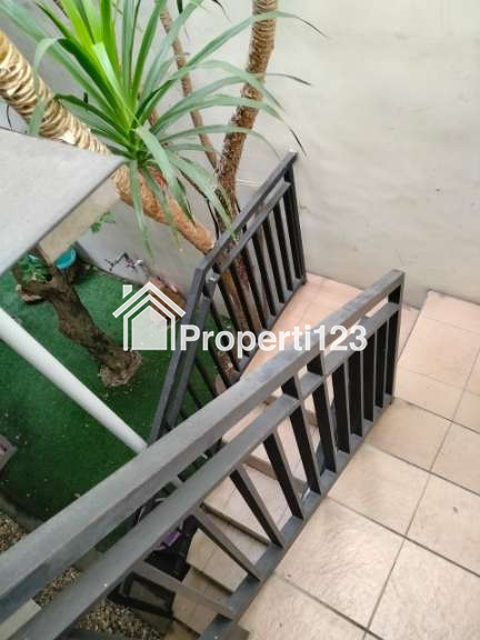 Rumah Full Furnished Lokasi Gayung Kebonsari Injoko Gayungan Surabaya Selatan - 11
