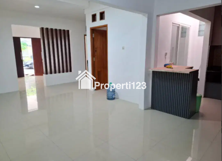 Rumah 2 Lantai Siap Huni Di Perumahan THE GAYUNGSARI Surabaya Selatan - 10