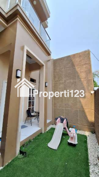 Dijual Murah Rumah Cantik 2 Lt. di Kawasan Bandara Halim Perdanakusuma, Jakarta Timur - 2