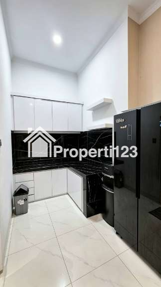 Dijual Murah Rumah Cantik 2 Lt. di Kawasan Bandara Halim Perdanakusuma, Jakarta Timur - 8