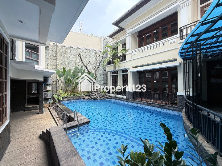 Dijual Rumah Mewah di Cokroaminoto Menteng Jakarta Pusat - 4