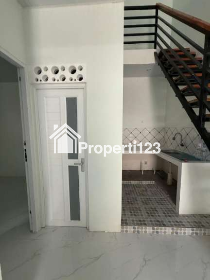 Rumah Siap Huni Lokasi Perumahan Ketintang Surabaya Selatan - 10