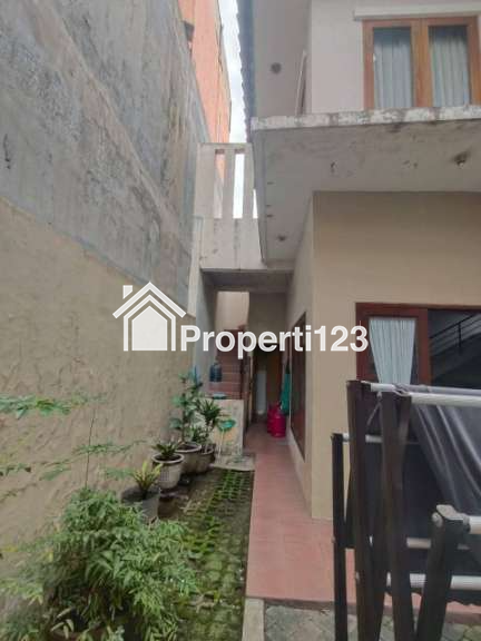 Rumah Siap Huni Lokasi Perumahan Ketintang Surabaya Selatan - 8