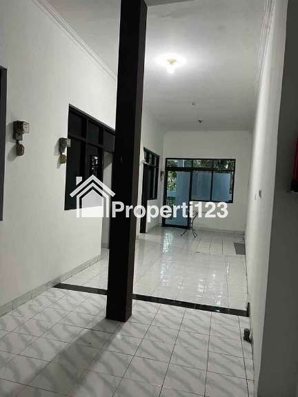 Ruko Strategis 2 Lantai Nol Jalan Raya Lokasi Strategis di Pacar Keling Surabaya - 4