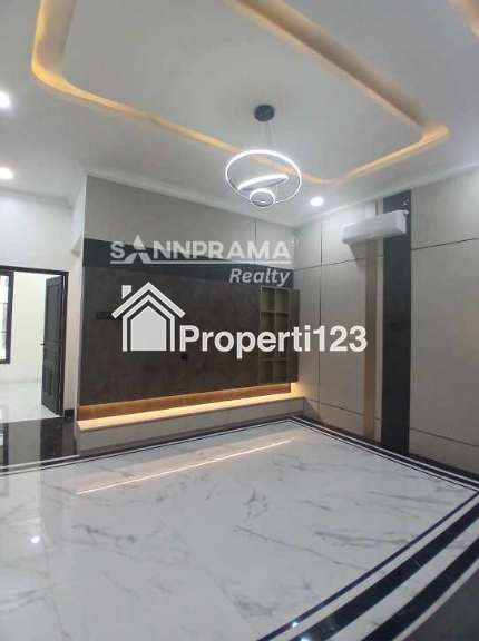 Rumah American Classic 4 lantai di Jagakarsa Jakarta Selatan - 3