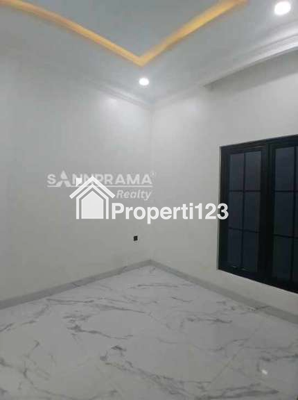 Rumah American Classic 4 lantai di Jagakarsa Jakarta Selatan - 7