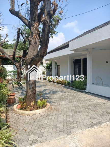 Dijual Murah Rumah 1,5 Lt. di Komplek PERTAMINA Ujung Menteng, Jakarta Timur - 1