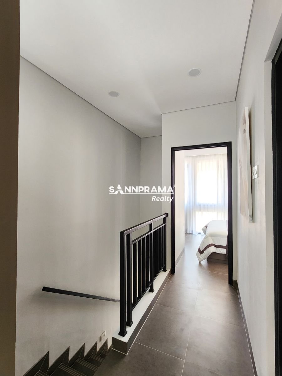 Rumah 2 lantai konsep Garden House Resort di Serpong Tang Sel - 13