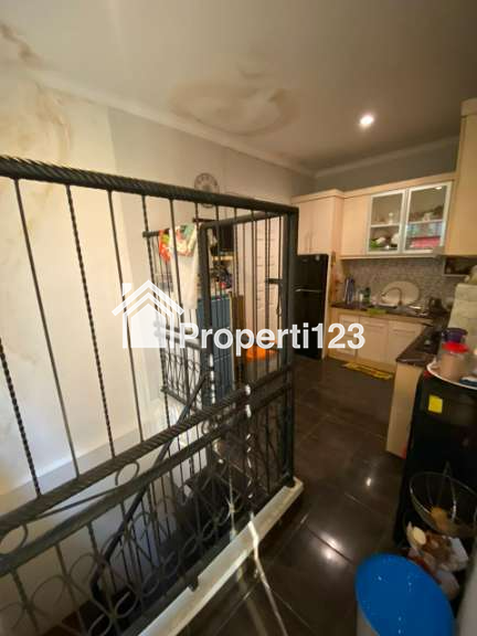 Dijual Murah Rumah Mewah 3 Lt. di Cempaka Putih Tengah, Jakarta Pusat - 7