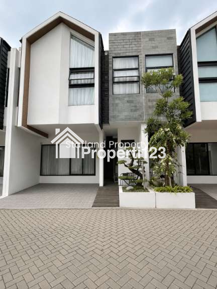 Rumah Konsep Scandinavian Split Level di Serua Ciputat Tangsel - 1