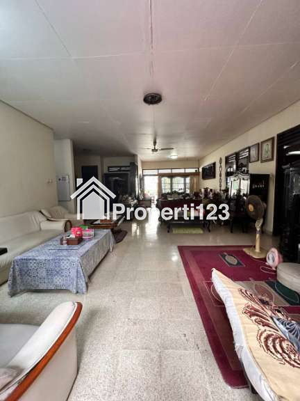 Rumah Hook Tanah Luas di Jatiwaringin Cipinang Melayu Jakarta Timur - 2