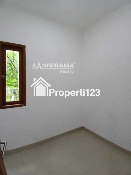 Rumah hook 2 lantai dalam cluster di Pengasinan Depok - 6