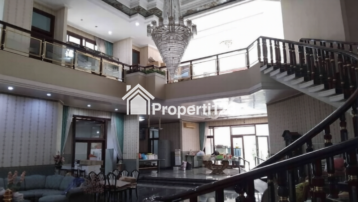 Rumah Area Komersial Raya Dharmahusada MERR Seberang Galaxy Mall - 5