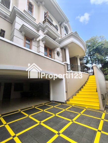 Dijual Rumah Mewah di Cempaka Putih Tengah Jakarta Pusat - 1