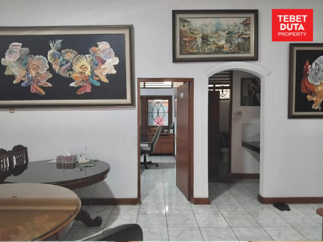 Dijual Murah Rumah Tebet Barat Harga NJOP Lokasi Strategis Jalan Raya - 11
