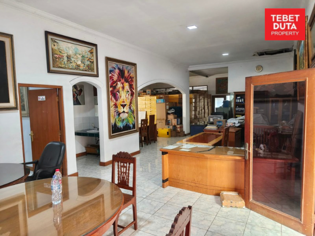 Dijual Murah Rumah Tebet Barat Harga NJOP Lokasi Strategis Jalan Raya - 9