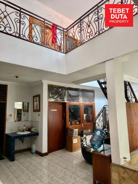 Dijual Murah Rumah Tebet Barat Harga NJOP Lokasi Strategis Jalan Raya - 23