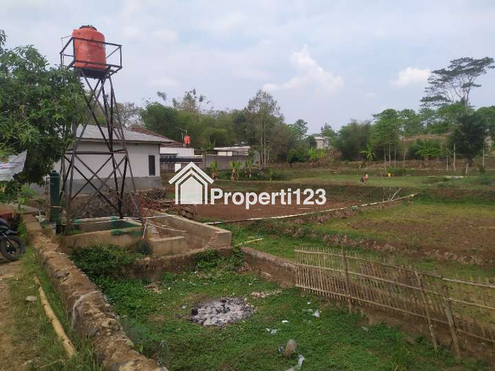 DIJUAL TANAH BESERTA BANGUNAN DI DAERAH KABUPATEN BANDUNG - 8