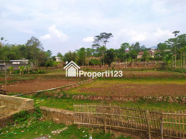 DIJUAL TANAH BESERTA BANGUNAN DI DAERAH KABUPATEN BANDUNG - 9