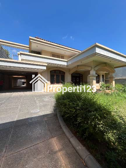 Di jual rumah di jalan Adisucipto solo - 1