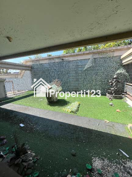 Di jual rumah di jalan Adisucipto solo - 2