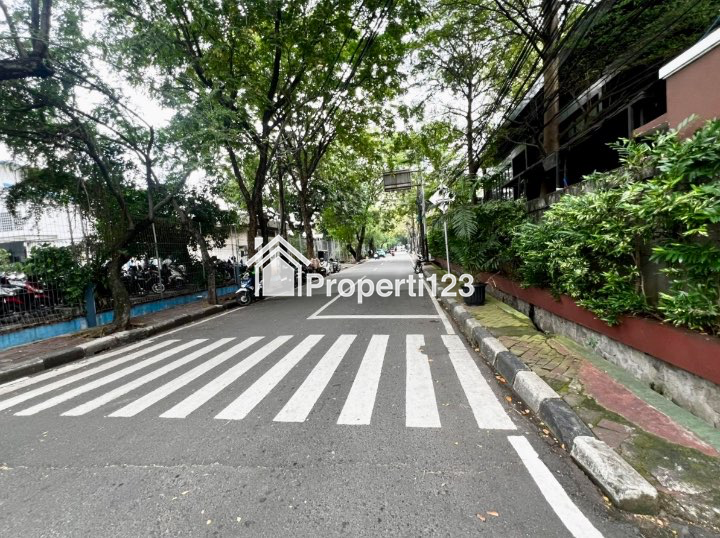 Dijual Gedung Kantor Hoek di Jalan Rajawali Kemayoran Jakarta Pusat - 8