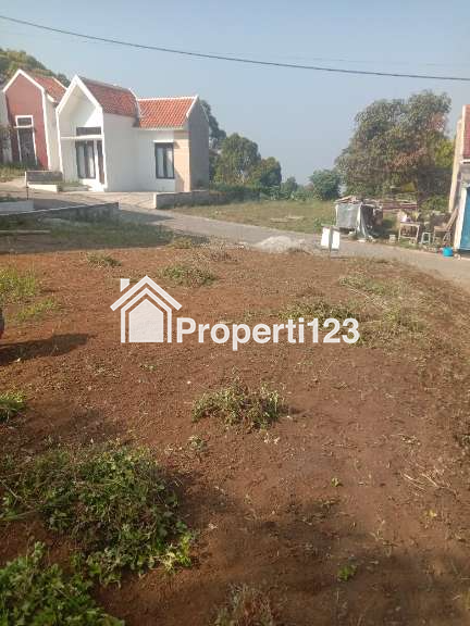 Dijual cepat tanah padat SHM dalam komplek di pakuhaji bandung barat - 1