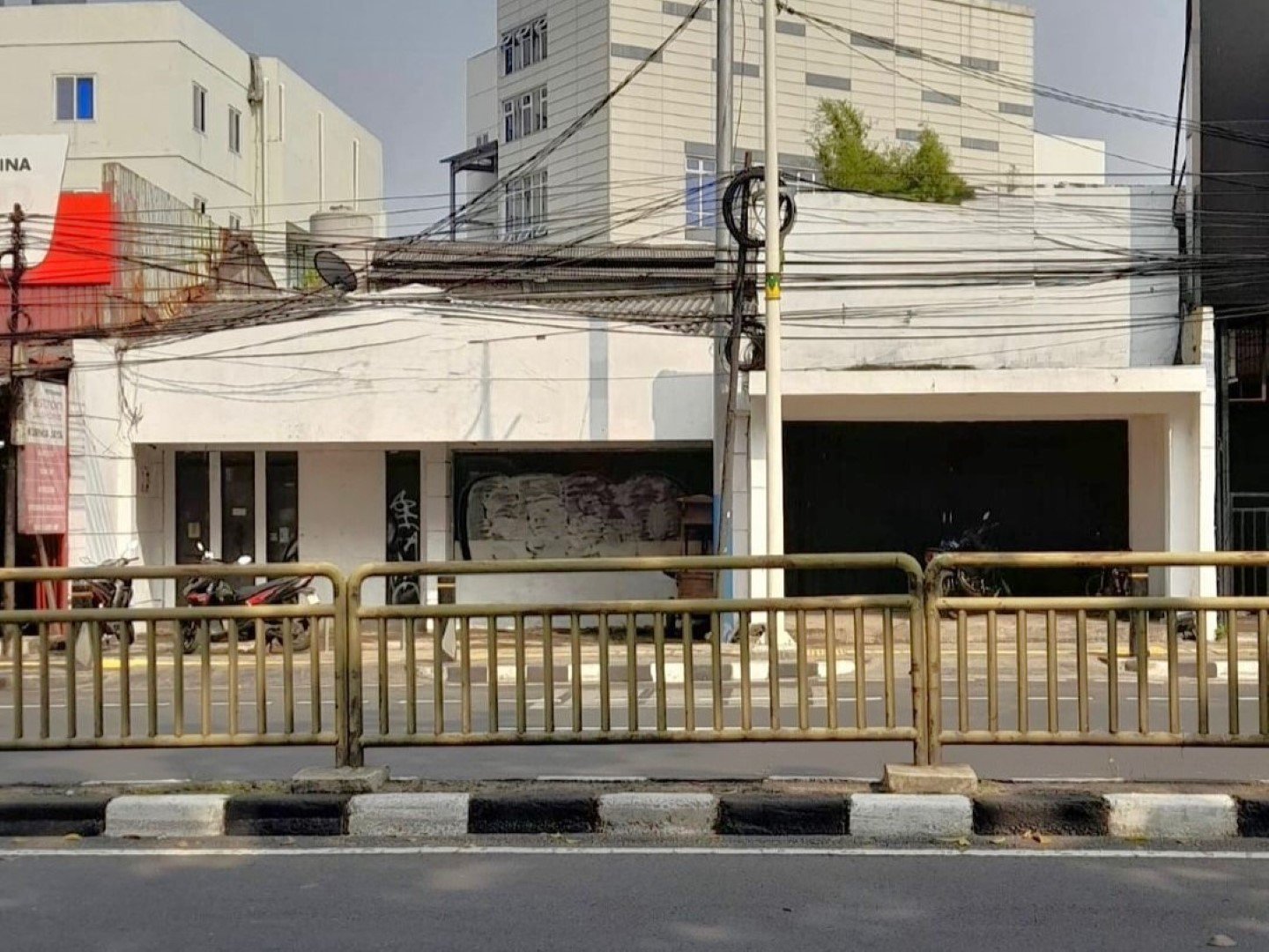 Tanah Komersial Jalan Prof DR Soepomo Tebet jakarta Selatan - 1
