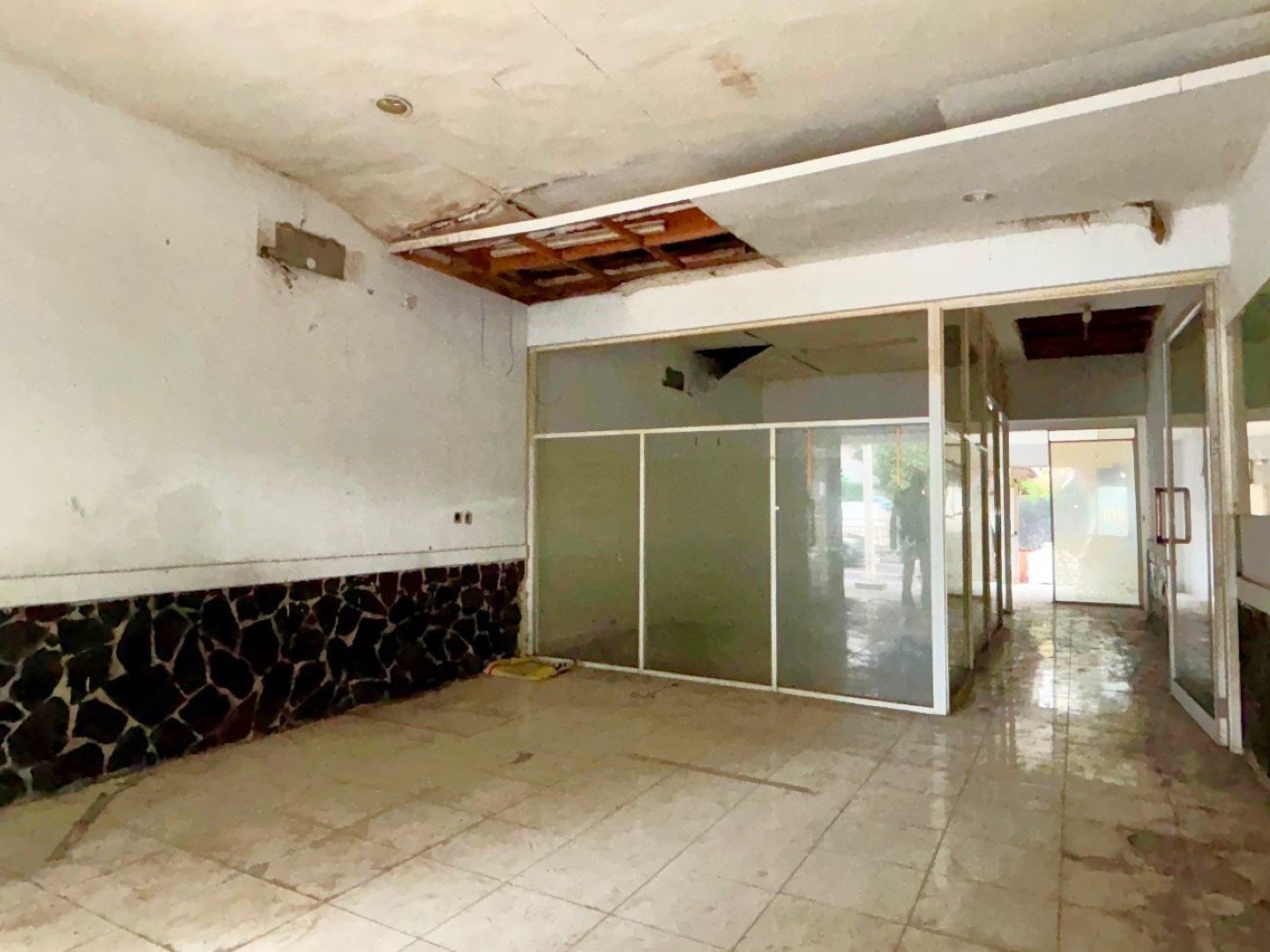 Tanah Komersial Jalan Prof DR Soepomo Tebet jakarta Selatan - 2