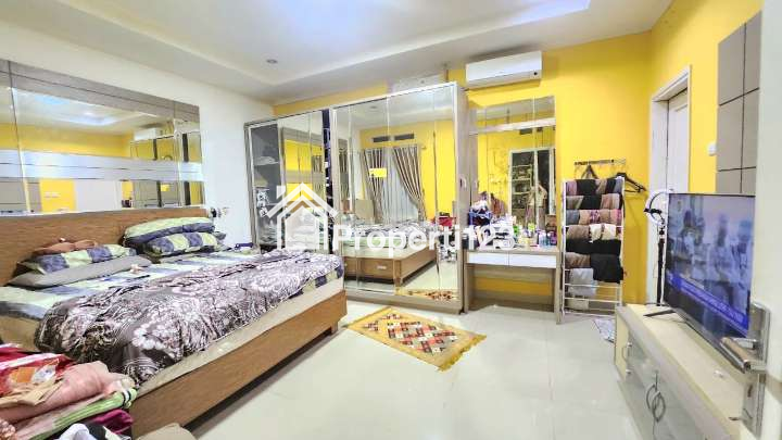 Rumah Kotabaru Parahyangan, 2 lantai semi furnish - 5
