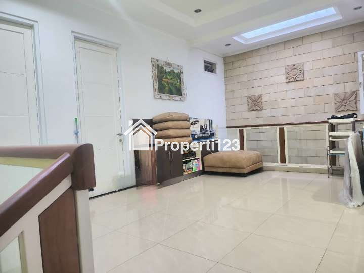 Rumah Kotabaru Parahyangan, 2 lantai semi furnish - 4