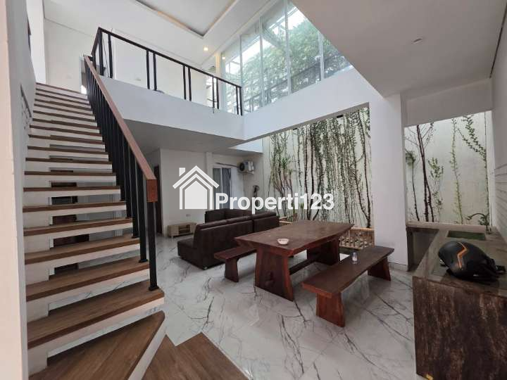DIJUAL RUMAH MEWAH - 3