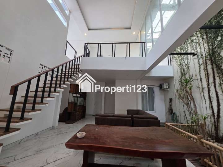 DIJUAL RUMAH MEWAH - 5