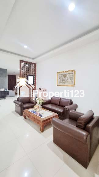 Jual BU : Rumah Minimalis Tropikal Villa Semi Furnish + Kolam Renang - 3