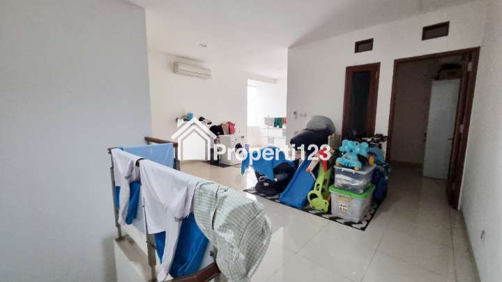 Jual BU : Rumah Minimalis Tropikal Villa Semi Furnish + Kolam Renang - 12