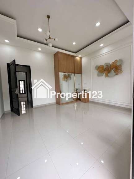 Rumah Cluster Dekat Stasiun Lrt Taman Mini Jakarta Timur - 8