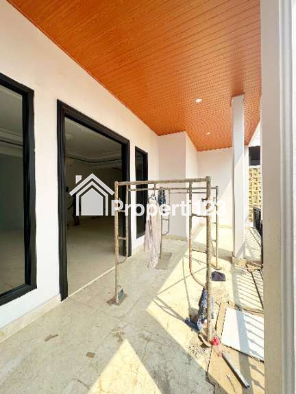 For Sale American Classic Luxury Home di Jatipadang Jakarta Selatan - 2