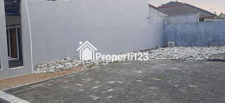 Kavling Siap Bangun 128 M2 SHM Muka 8 Meter One Gate Cluster  Lingkungan Tenang Nyaman dan Aman di Cisaranten Kulon Arcamanik Bandung - 2
