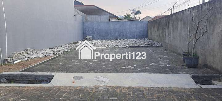 Kavling Siap Bangun 128 M2 SHM Muka 8 Meter One Gate Cluster  Lingkungan Tenang Nyaman dan Aman di Cisaranten Kulon Arcamanik Bandung - 1