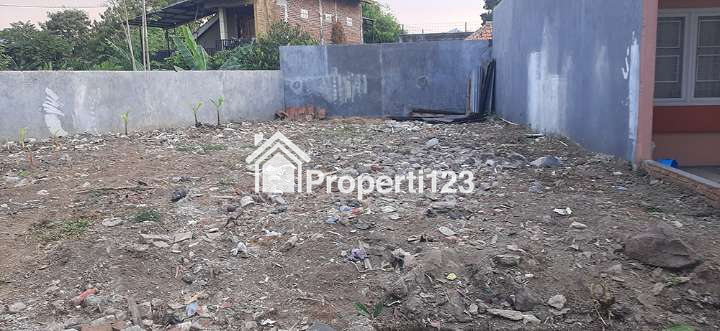 Kavling Siap Bangun 141 M2 SHM Muka 10 Meter One Gate Cluster  Lingkungan Tenang Nyaman dan Aman di Cisaranten Kulon Arcamanik Bandung - 4