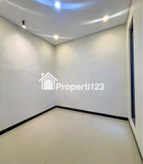 Rumah Sleman Jl Godean Yogyakarta Modern Tropis - 4